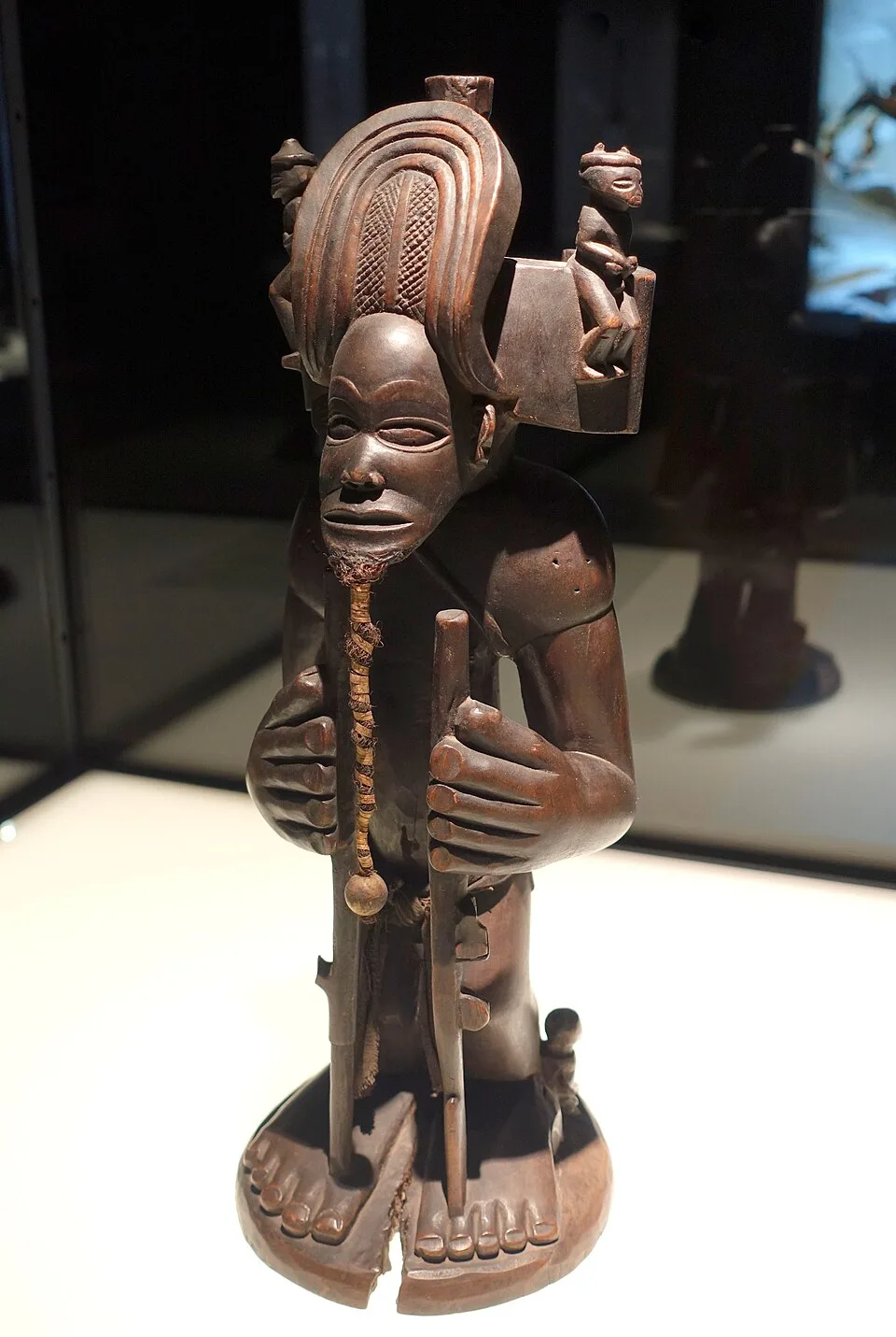 Depiction of Chibinda Ilunga, the deified hunter-hero and founder of sacred kingship by Daderot