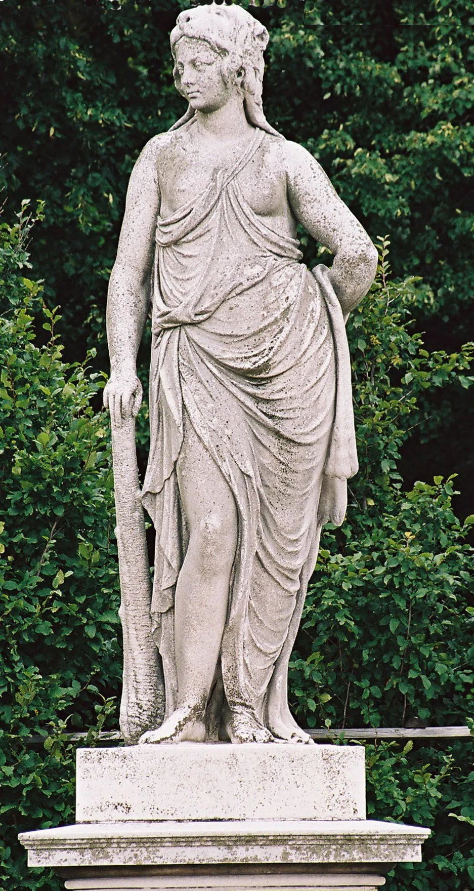 Depiction of Omphale by schurl50 (User:schurl50)