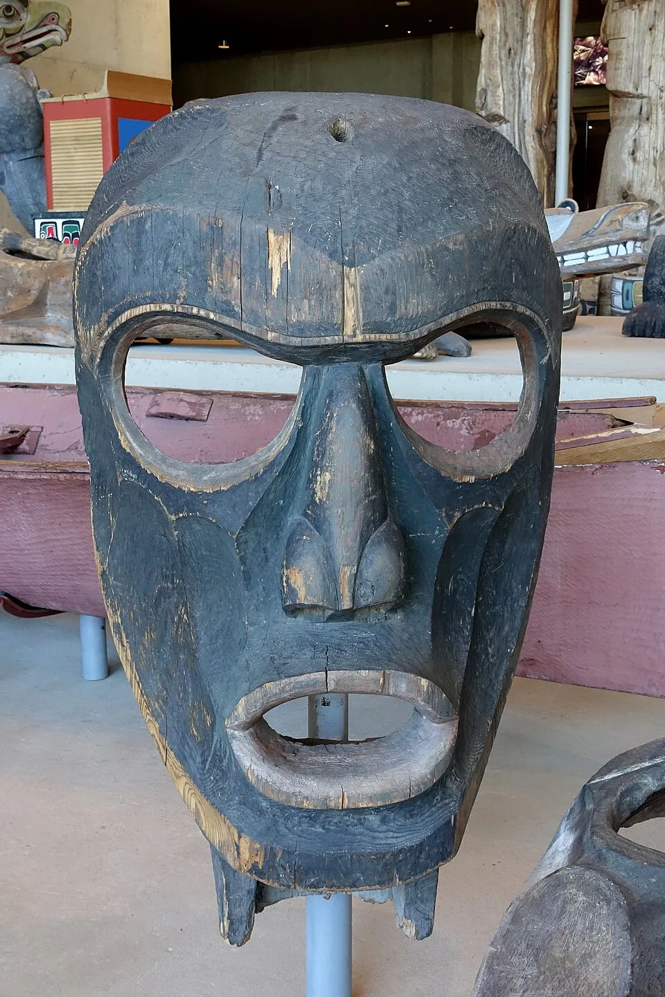 Depiction of Wild Woman of the Woods by Daderot