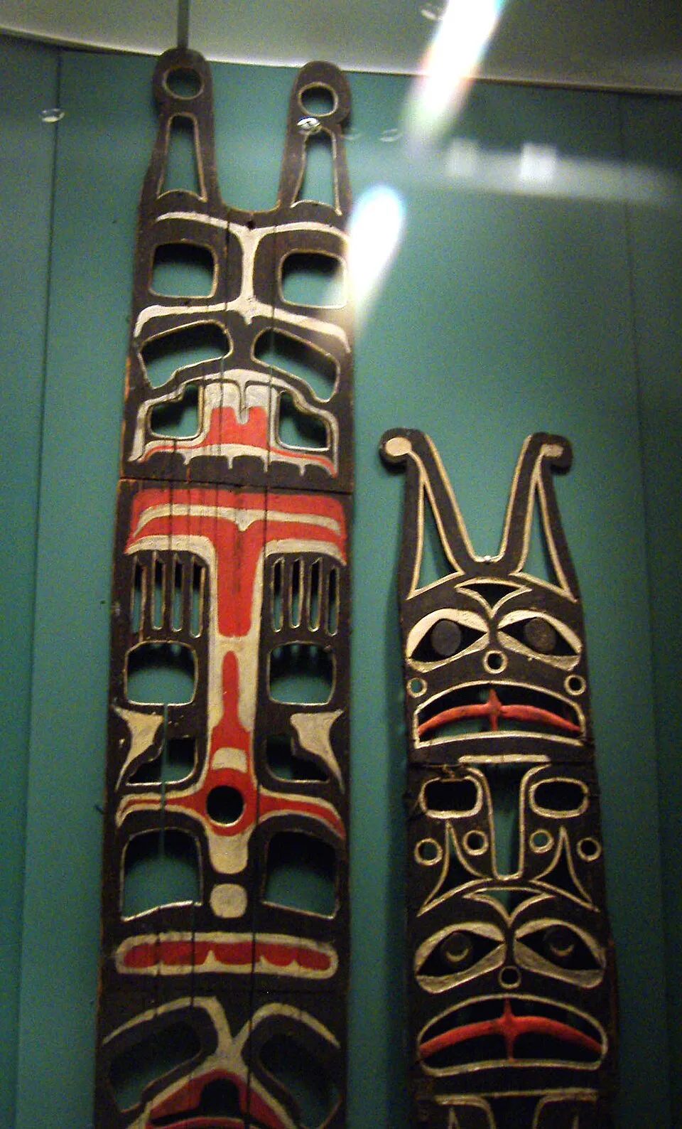 Depiction of Sisiutl by Kabuto 7 at English Wikipedia